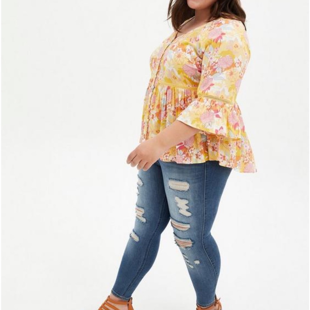 Torrid Embroidered Bell Sleeve Lace Trim 3/4 Sleeve Hi Low Blouse 3X